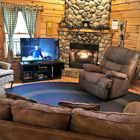 Bear Pleasures Cabin Villa Gatlinburg Kültér fotó